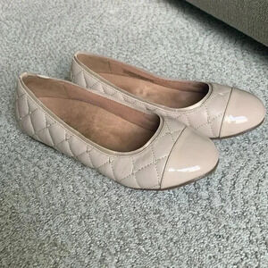 Vionic quilted leather ballet flats size 6.5